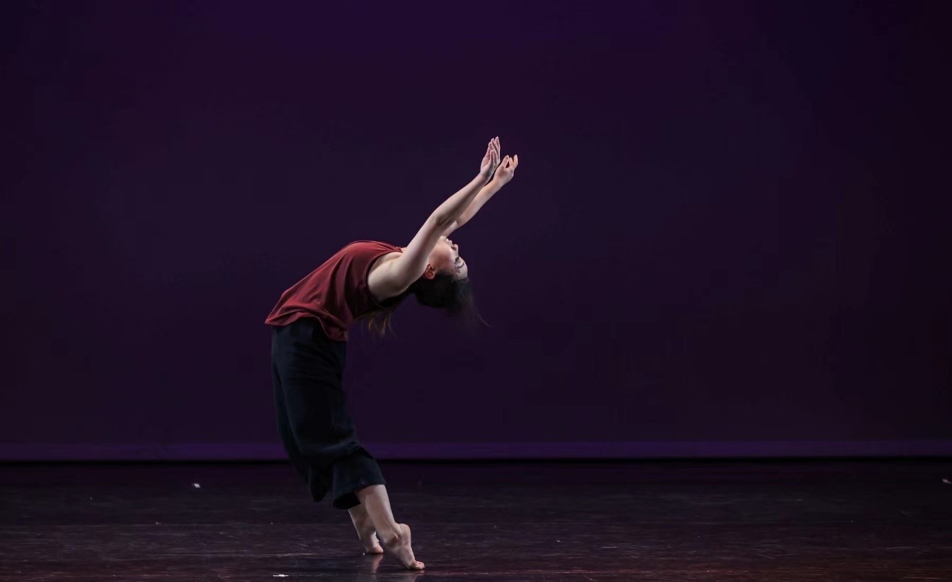 I love how unique and free it is that every piece allows the dancers to express their own feelings with their own movements.